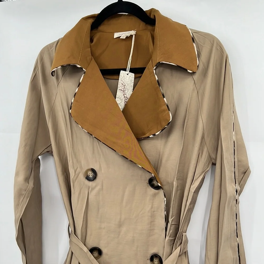 NWT Mystree Trench Coat Khaki Mustard Belted Pockets Flowing Detailed Piping - Picture 3 of 13